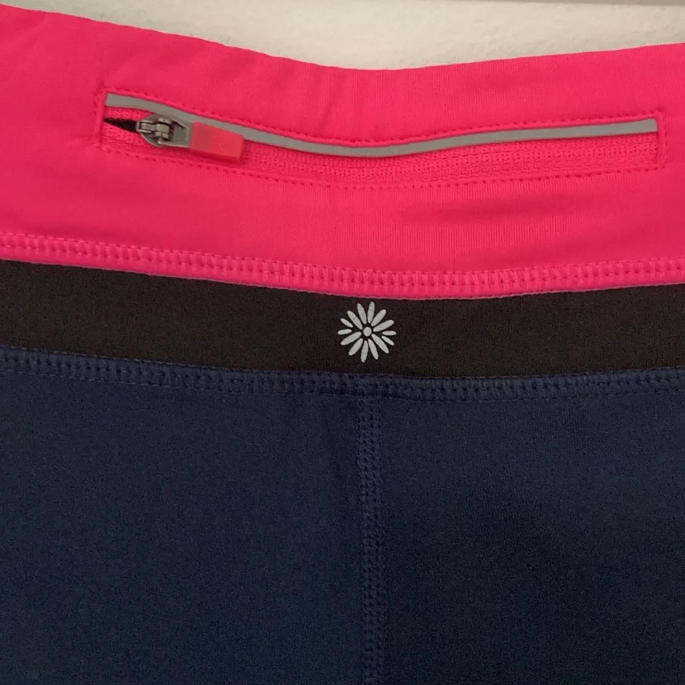 Workout set by Tangerine. Size Small - Picture 9 of 14